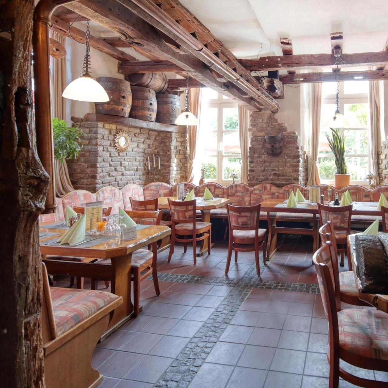 Hotel Restaurant Mathildenhof Pulheim Bagian luar foto