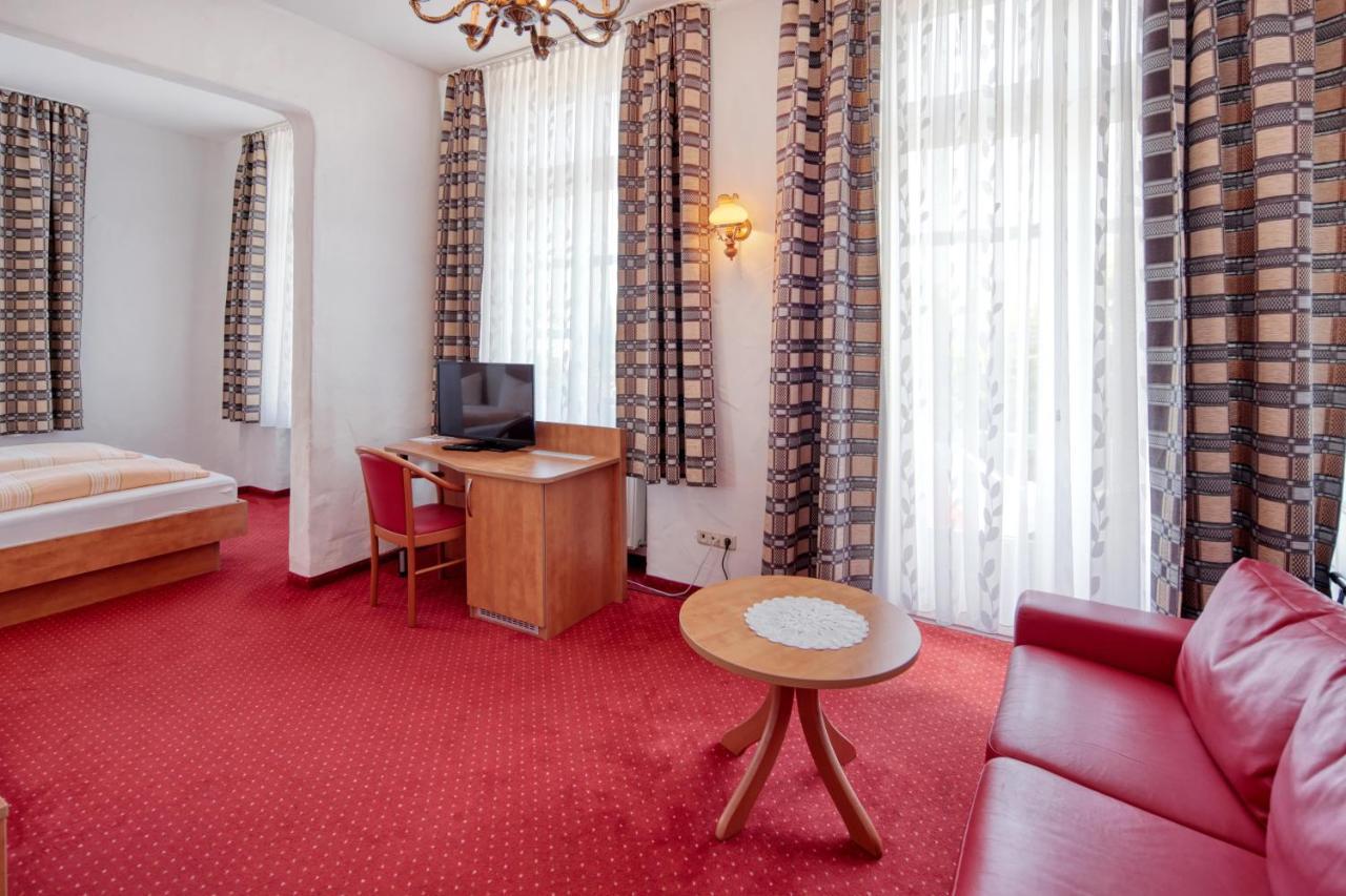 Hotel Restaurant Mathildenhof Pulheim Bagian luar foto